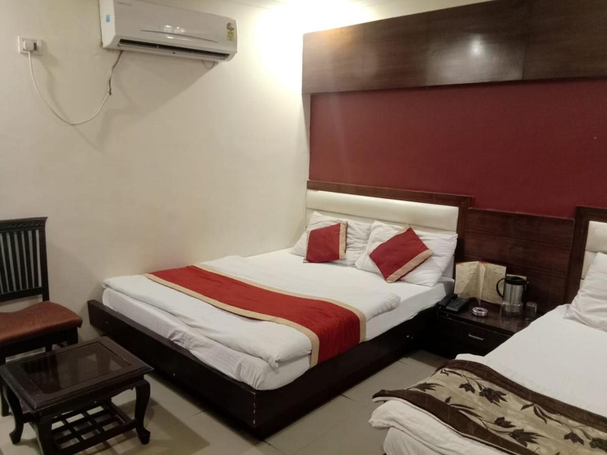 Hotel Star Palace Nuova Delhi Esterno foto